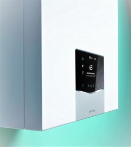 Poza 1 Centrala termica in condensatie VAILLANT ecoTEC plus VUI 32 CS/1-5 - 27 kW cu boiler incorporat 20 litri